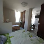 ани Lägenhet