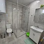 ани Lägenhet