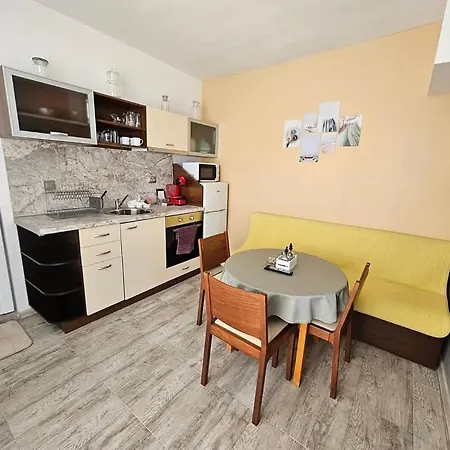 ани Appartement *